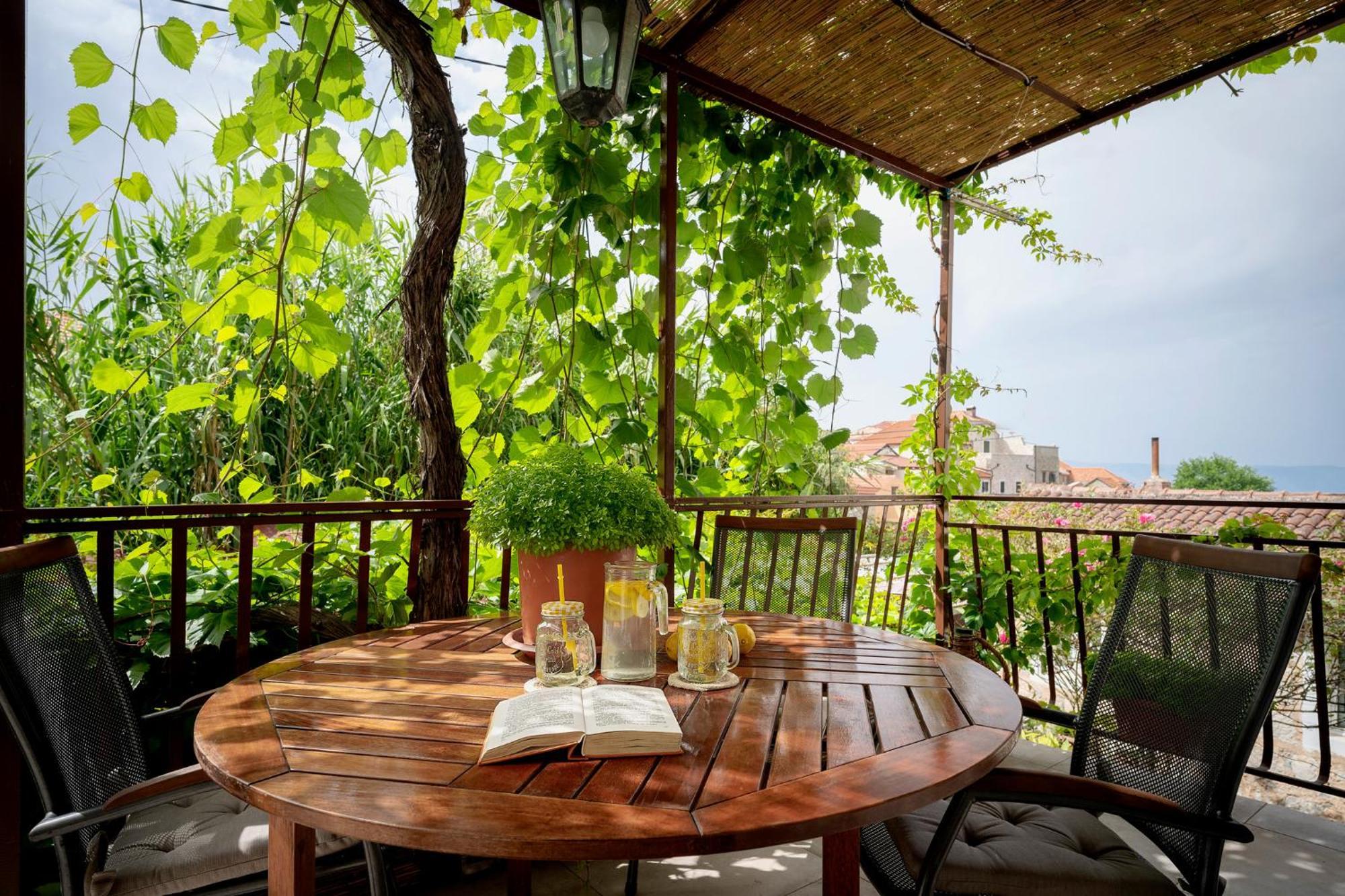 Holiday Home Skala With Hot Tub & Kala With Terrace Pitve Ngoại thất bức ảnh